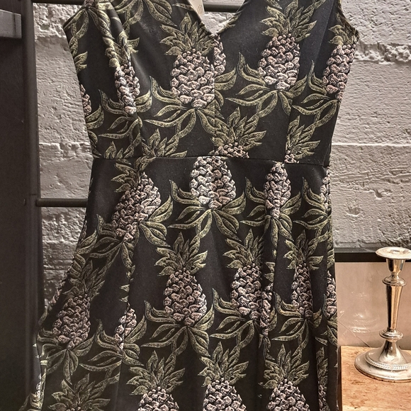 Pineapple dress - Picture 4 of 4